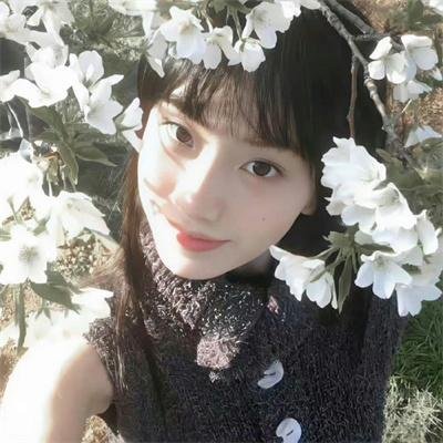 深深腥红